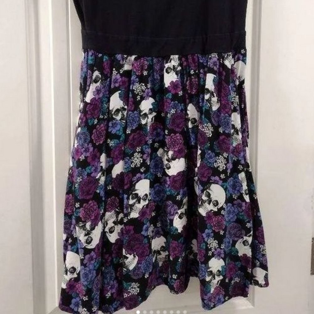 HOT TOPIC skull and roses dress Size MD